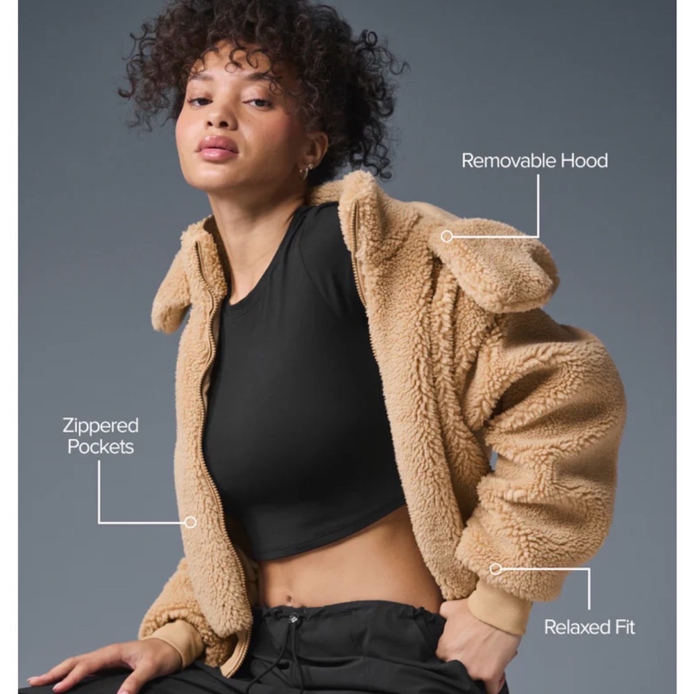 ALO Yoga Foxy Sherpa Jacket - Picture 6 of 7